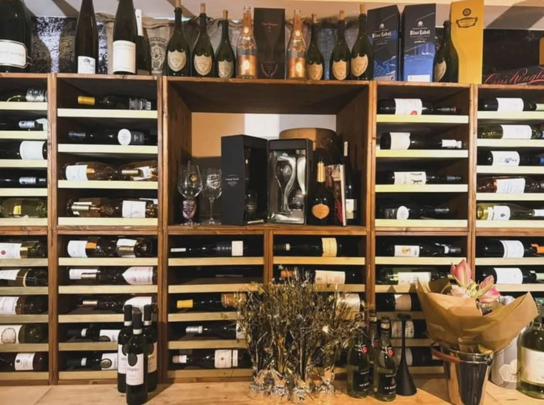 Weinraum des Si Ristorante